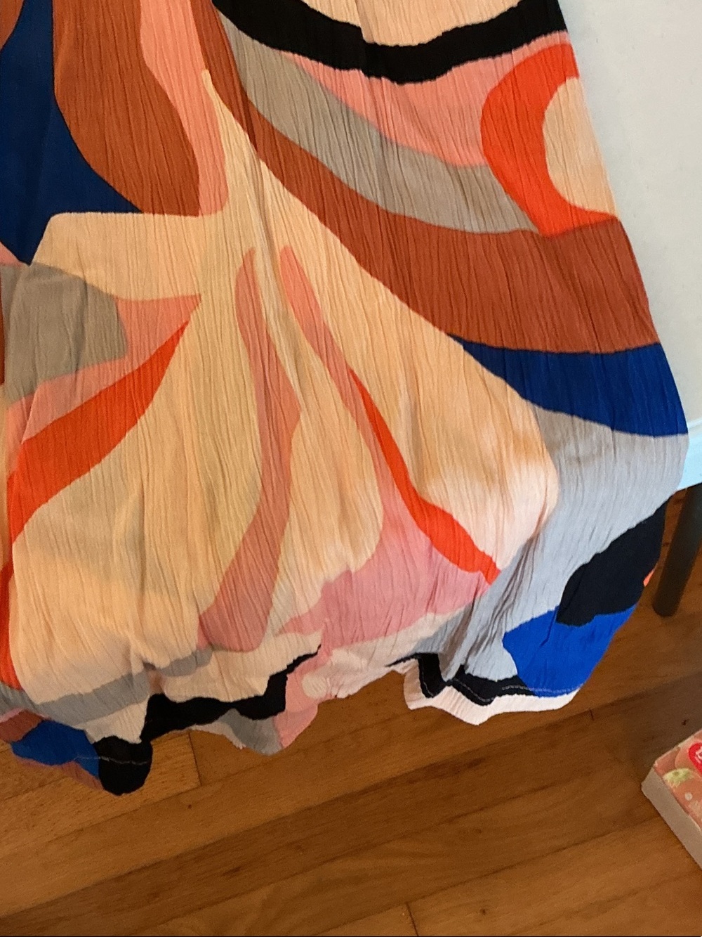 Flowy Wide-Leg Printed Pants in Multicolor - Picture 3 of 8